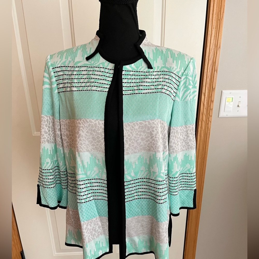 Women’s Ming Wang green gray black open front cardigan sweater jacket. Medium